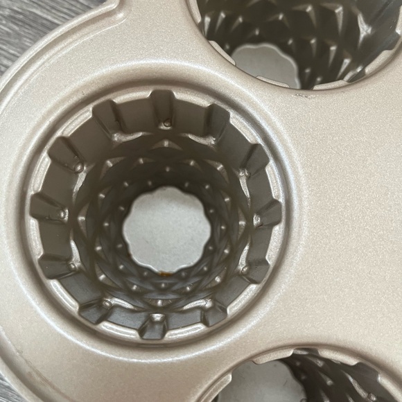 Nordic Ware Ice Cream Cone Cupcake Baking Pan - Picture 3 of 6